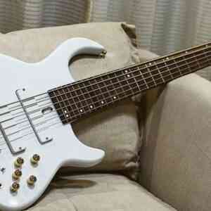 TB1 - Branco Laqueado 6c